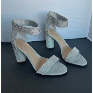 NWT Gianni Bini Nicky Silver Rhinestone Ankle Wrap Chunky Heel Sandals 10